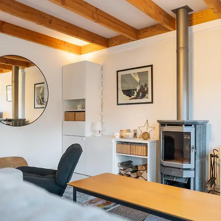 Village Park V64 Nyaraló *